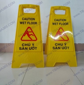 Biển cảnh báo sàn ướt chữ A