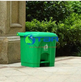 Thùng rác nhựa cho nhà hàng 30L kiểu đạp chân màu xanh lá