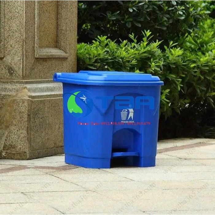 Thùng rác nhựa 30L cho gia đình màu xanh Da trời